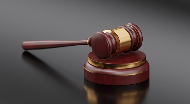 auction gavel