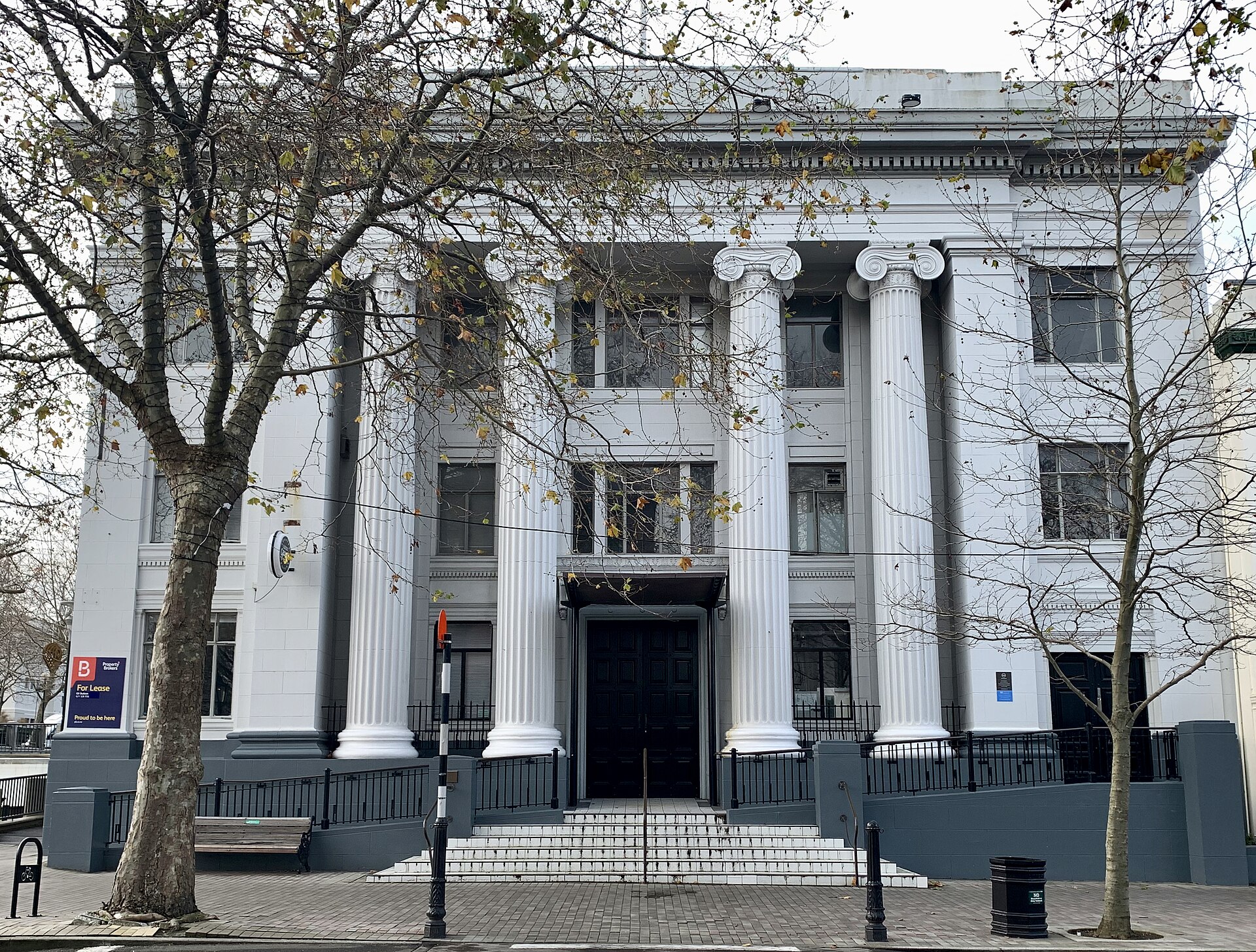 1920px-National_Bank_of_New_Zealand_Building_Whanganui