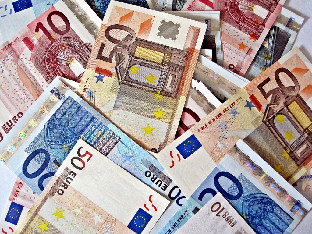 euro banknotes (foto: Images Money / CC BY 2.0, Wikimedia Commons)