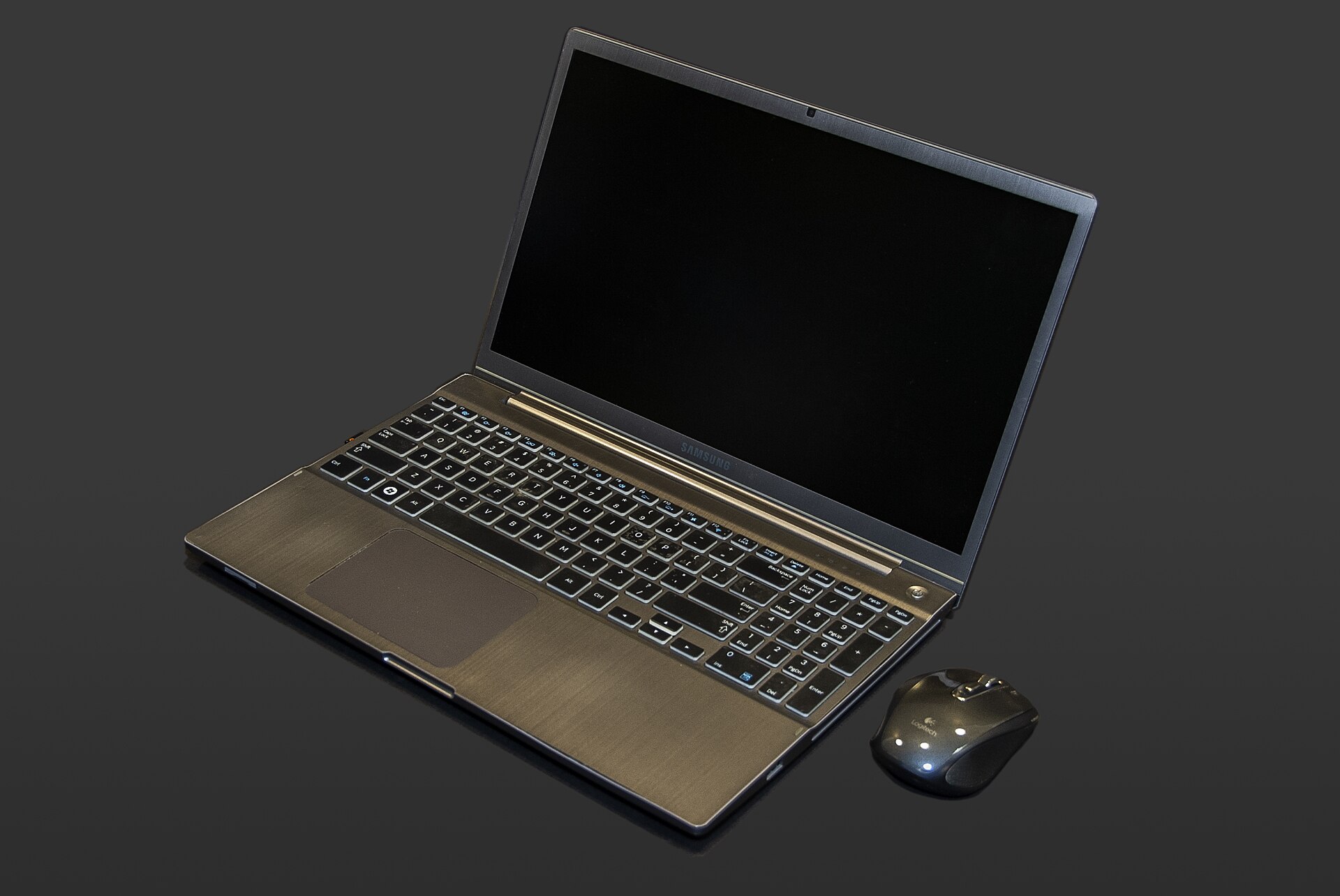 laptop tax documents calculator
