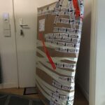 cardboard parcels conveyor belt